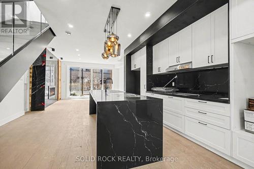 828 Alpine Avenue, Ottawa, ON - Indoor Photo Showing Kitchen
