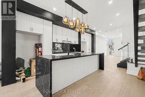 828 Alpine Avenue, Ottawa, ON - Indoor Photo Showing Kitchen