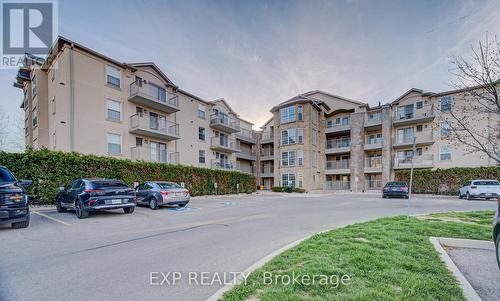 106 - 1490 BISHOPS GATE  Oakville, ON L6M 4N3