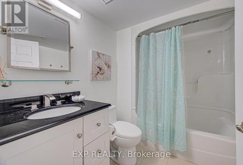 4 pc bathroom - 106 - 1490 Bishops Gate, Oakville, ON - Indoor Photo Showing Bathroom