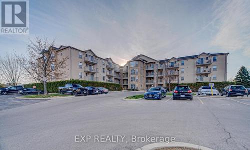 106 - 1490 Bishops Gate, Oakville, ON - Outdoor With Facade