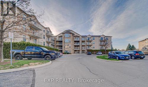 106 - 1490 Bishops Gate, Oakville, ON - Outdoor With Facade