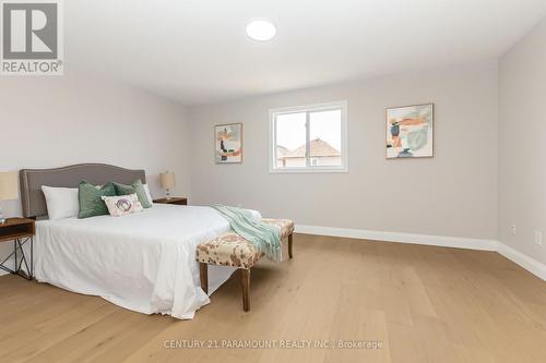 641 Macbeth Heights, Mississauga, ON - Indoor Photo Showing Bedroom