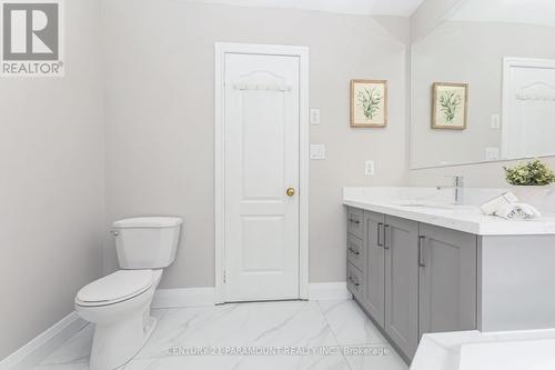 641 Macbeth Heights, Mississauga, ON - Indoor Photo Showing Bathroom
