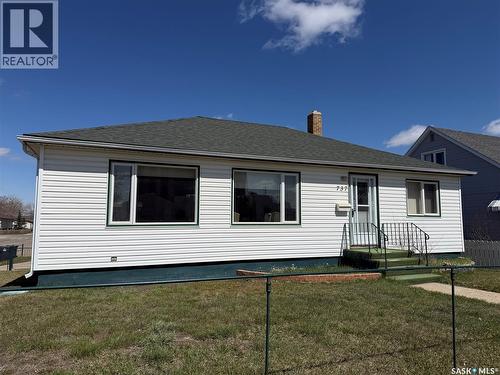 737 Third Street, Estevan, SK - Outdoor