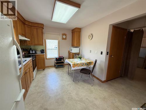 737 Third Street, Estevan, SK - Indoor Photo Showing Kitchen