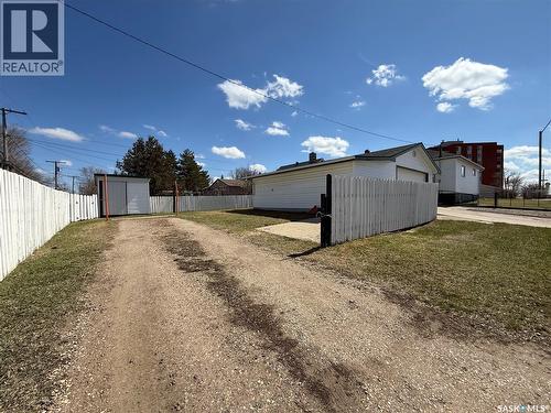 737 Third Street, Estevan, SK - Outdoor