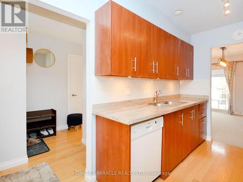 2335 Council Ring Road, Mississauga, ON - Indoor Photo Showing Kitchen With Double Sink