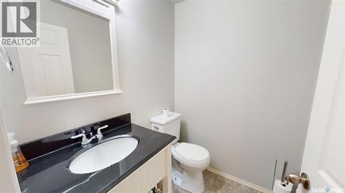 747 Rutherford Lane, Saskatoon, SK - Indoor Photo Showing Bathroom