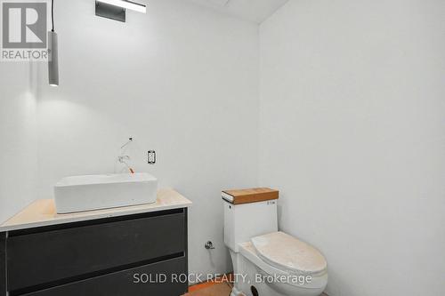 Powder room - 838 Alpine Avenue, Ottawa, ON - Indoor Photo Showing Bathroom