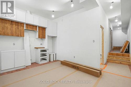 838 Alpine Avenue, Ottawa, ON - Indoor Photo Showing Other Room