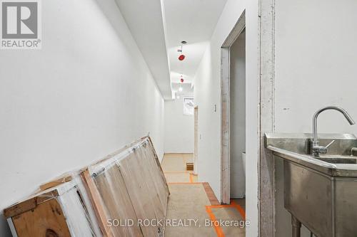 838 Alpine Avenue, Ottawa, ON - Indoor