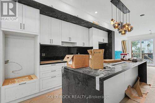 838 Alpine Avenue, Ottawa, ON - Indoor Photo Showing Kitchen