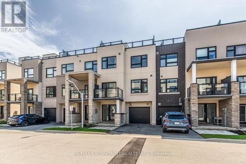 32 - 1121 COOKE BOULEVARD  Burlington, ON L7T 0C3