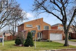 1 ATWOOD COURT  Markham, ON L3T 6T4