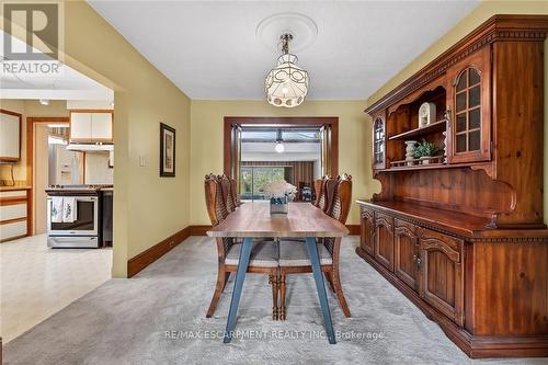 257 Queensdale Avenue E, Hamilton, ON - Indoor Photo Showing Dining Room