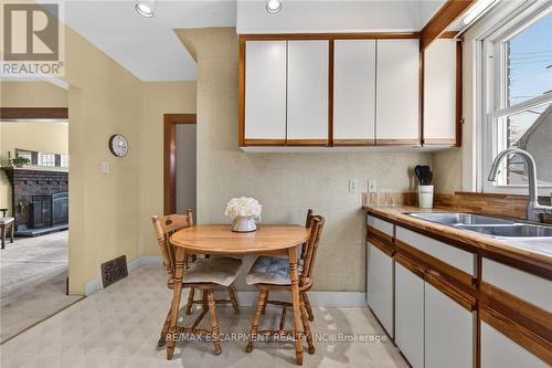 257 Queensdale Avenue E, Hamilton, ON - Indoor