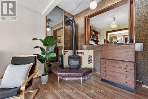 257 Queensdale Avenue E, Hamilton, ON - Indoor