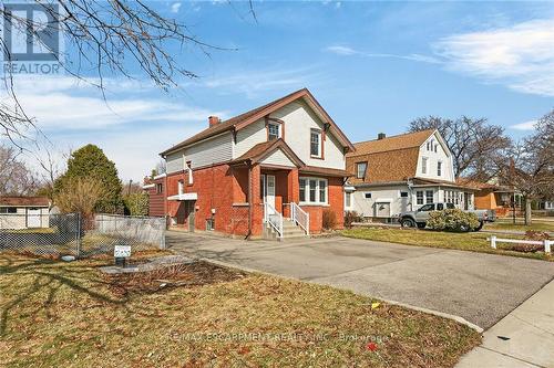 257 Queensdale Avenue E, Hamilton, ON - Outdoor With Facade