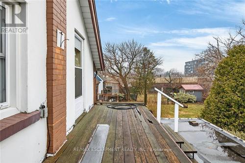 257 Queensdale Avenue E, Hamilton, ON - Outdoor With Deck Patio Veranda