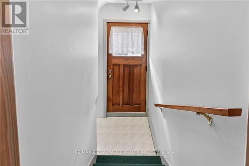 257 Queensdale Avenue E, Hamilton, ON - Indoor Photo Showing Other Room