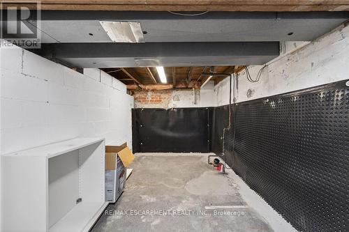 257 Queensdale Avenue E, Hamilton, ON - Indoor