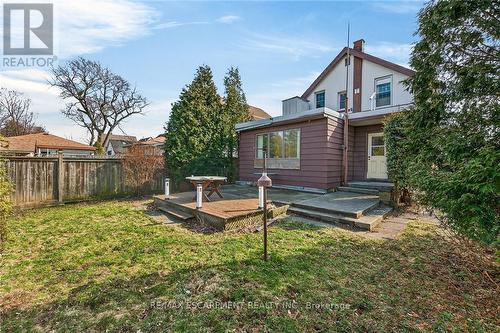 257 Queensdale Avenue E, Hamilton, ON - Outdoor