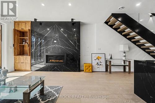 826 Alpine Avenue, Ottawa, ON - Indoor With Fireplace