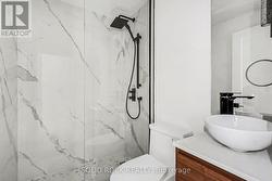 Ensuite for Bedroom 2 - 