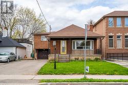 58 SHELBORNE AVENUE Toronto, ON M5N 1Z1