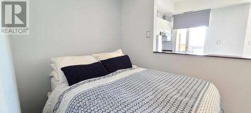 438 - 550 Front Street W, Toronto, ON - Indoor Photo Showing Bedroom