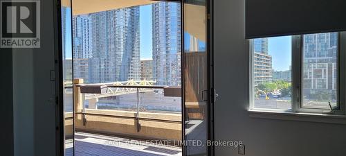 438 - 550 Front Street W, Toronto, ON -  Photo Showing Other Room