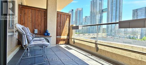 438 - 550 Front Street W, Toronto, ON -  With Balcony