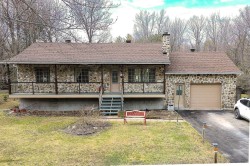 19 Rue Thérèse Sainte-Anne-Des-Plaines, QC J5N 4B1