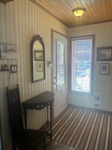 Hall d'entrée/Vestibule - 164 Ch. Du Lac-Noir, Saint-Jean-De-Matha, QC - Indoor Photo Showing Other Room