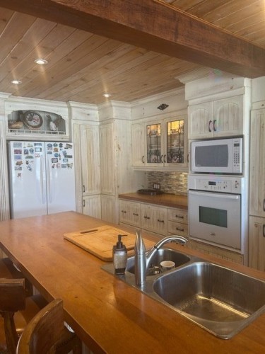 Cuisine - 164 Ch. Du Lac-Noir, Saint-Jean-De-Matha, QC - Indoor Photo Showing Kitchen With Double Sink