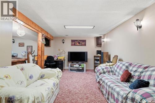 232 Dalhousie Crescent, Saskatoon, SK - Indoor