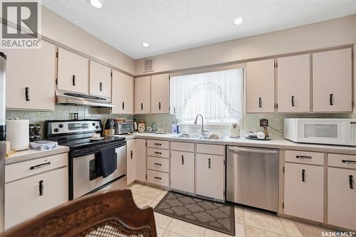 232 Dalhousie Crescent, Saskatoon, SK - Indoor Photo Showing Kitchen