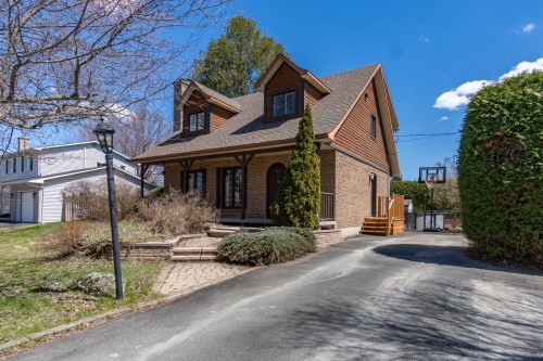 5968 Rue Frappier  Sherbrooke (Brompton/Rock Forest/Saint-Élie/Deauville), QC J1N 2K2