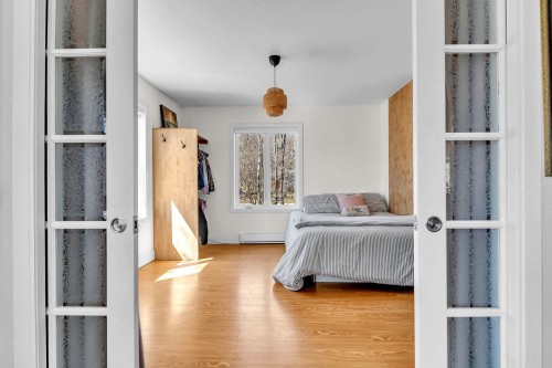Chambre à coucher - 35 Rue Des Érables, Saint-Sixte, QC - Indoor Photo Showing Bedroom