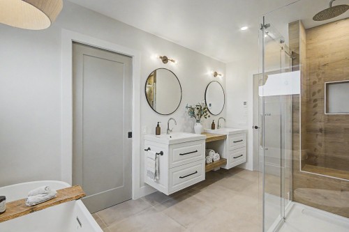 Chambre à coucher principale - 2582 Ch. Bellerive, Carignan, QC - Indoor Photo Showing Bathroom