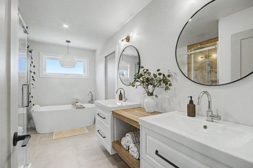 Salle de bains attenante à la CCP - 2582 Ch. Bellerive, Carignan, QC - Indoor Photo Showing Bathroom
