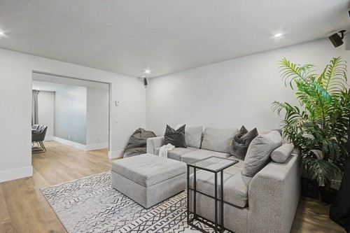Salle familiale - 2582 Ch. Bellerive, Carignan, QC - Indoor