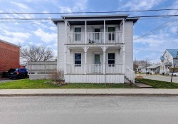 80  - 82 Rue Mercier Saint-Jean-Sur-Richelieu, QC J3B 6G6