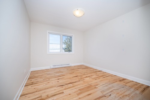 Chambre à coucher - 288 69E Avenue, Laval (Chomedey), QC - Indoor Photo Showing Other Room