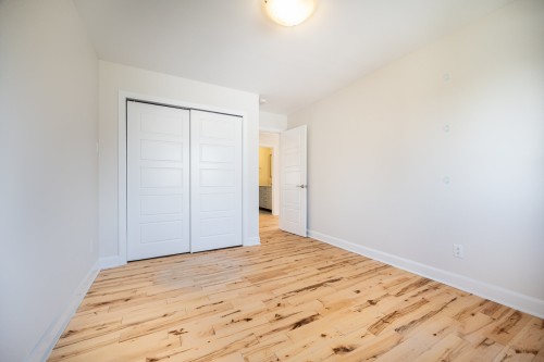 Chambre à coucher - 288 69E Avenue, Laval (Chomedey), QC - Indoor Photo Showing Other Room