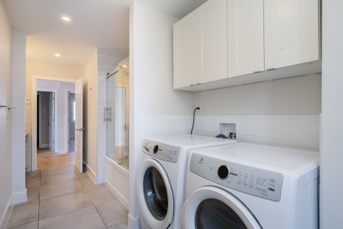 Salle de lavage - 288 69E Avenue, Laval (Chomedey), QC - Indoor Photo Showing Laundry Room