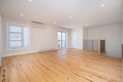 Salon - 288 69E Avenue, Laval (Chomedey), QC - Indoor Photo Showing Other Room