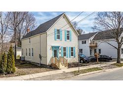 18 Shore ST  Fredericton, NB E3B 1R2