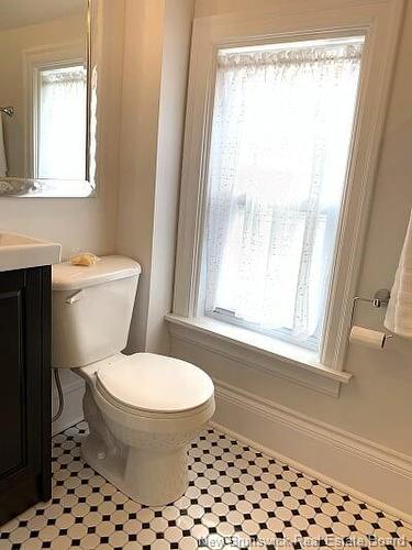18 Shore St, Fredericton, NB 